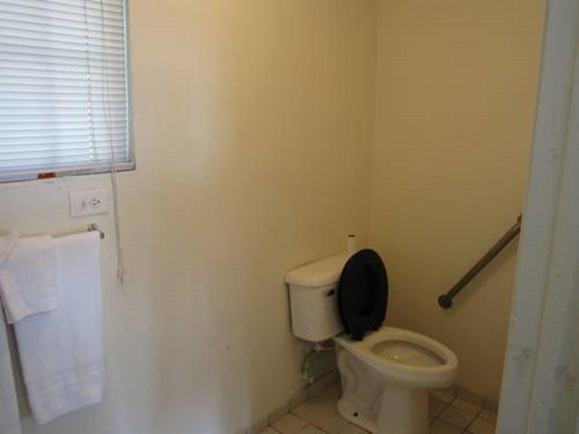 Bartlett Motel Lomita Екстериор снимка